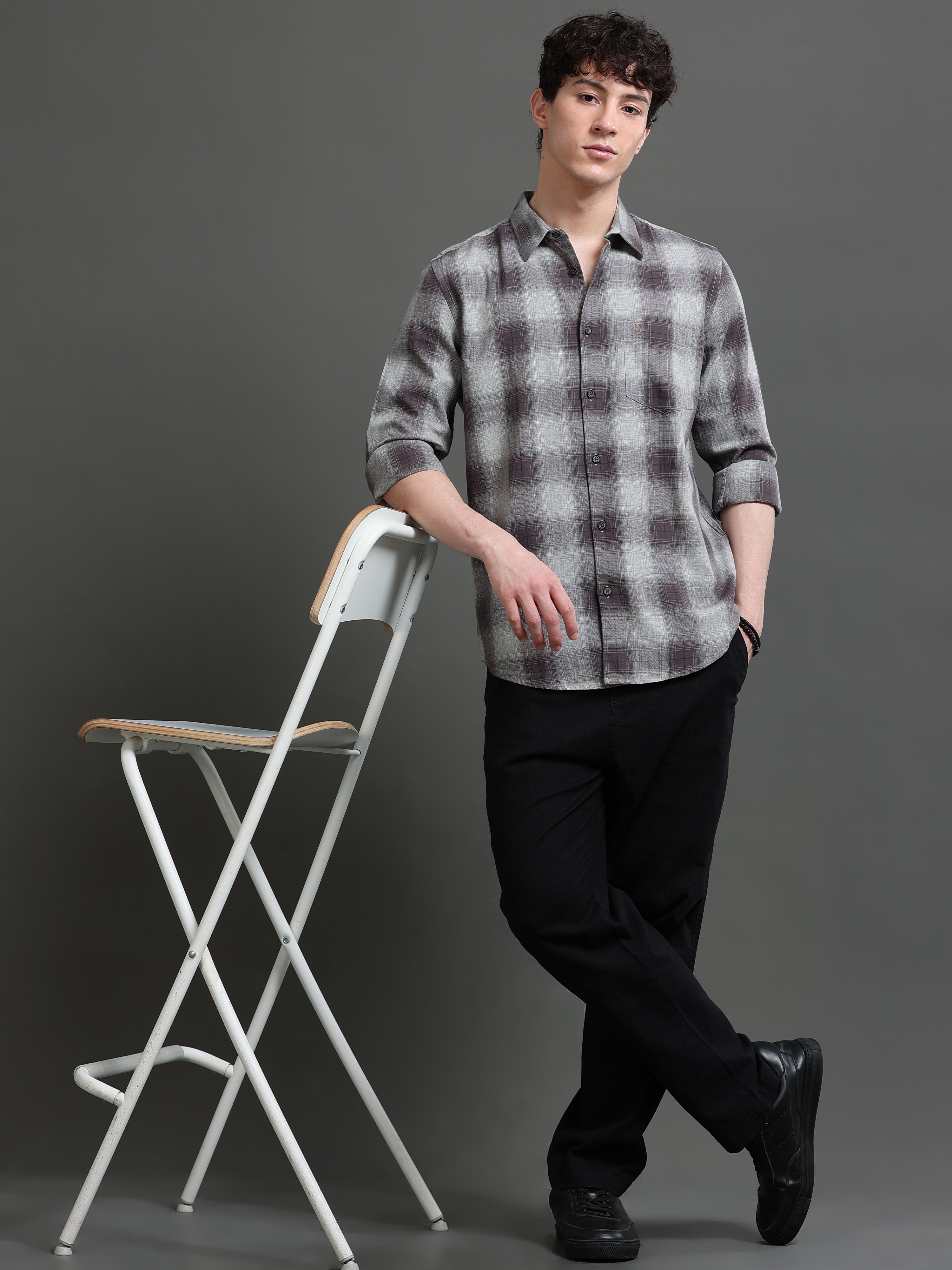 Men Smart Slim Fit Checked Casual Shirt