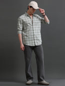 Men Smart Slim Fit Checked Casual Shirt