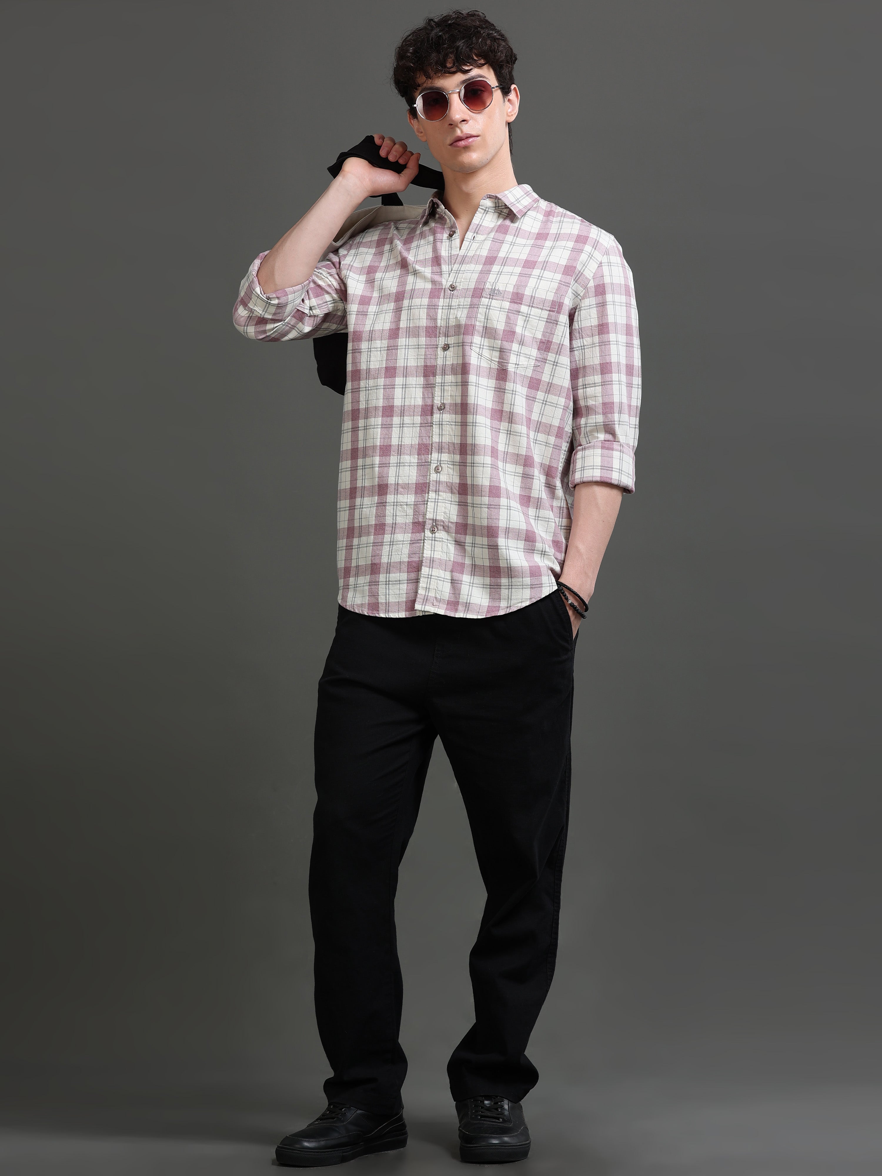 Men Smart Slim Fit Checked Casual Shirt