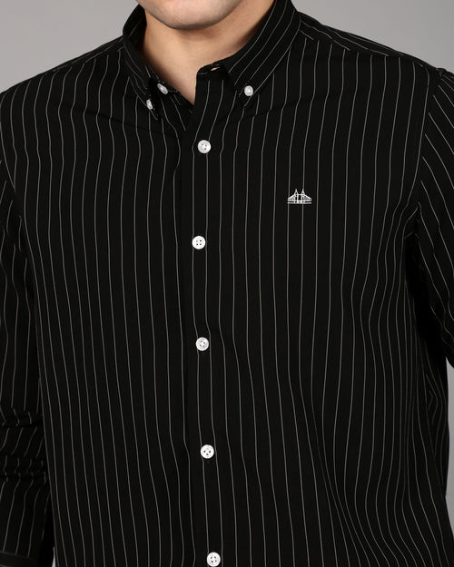 Comfort Slim Fit Vertical Striped Button-Down Collar Casual Shirt