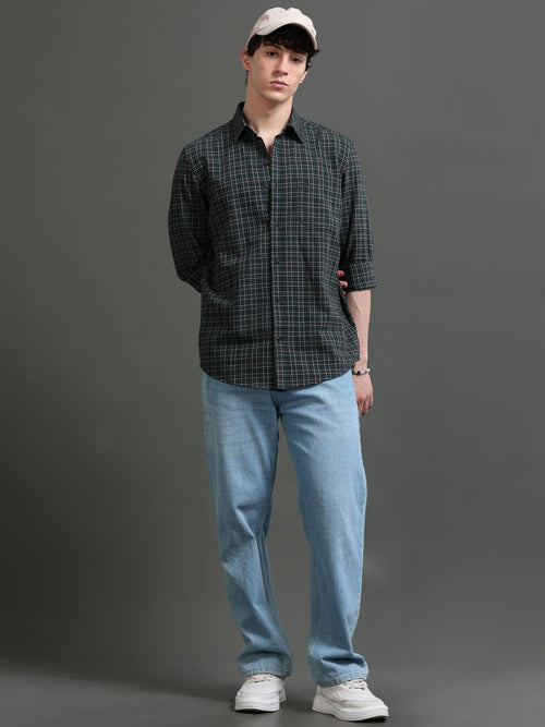 Men Smart Slim Fit Checked Casual Shirt