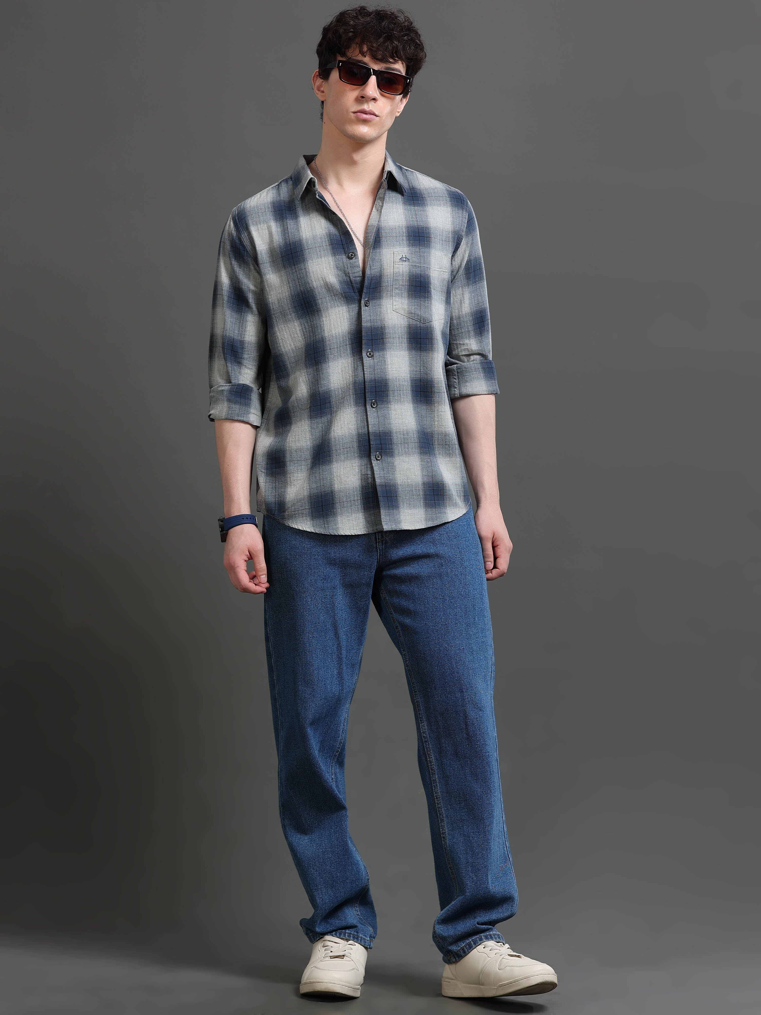 Men Smart Slim Fit Checked Casual Shirt