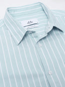 Men Smart Slim Fit Striped Casual Shirt