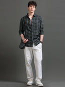 Men Smart Slim Fit Checked Casual Shirt