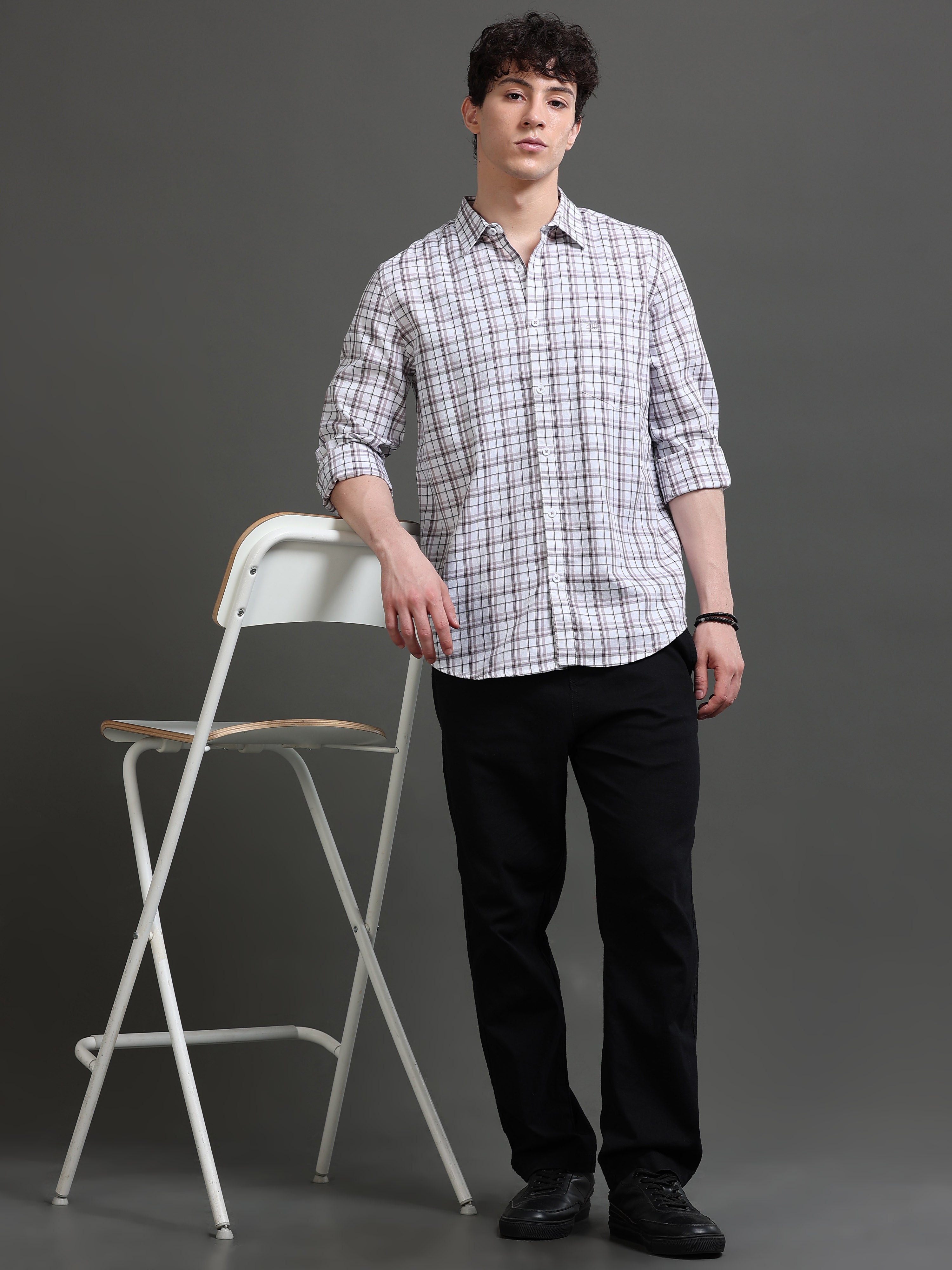 Men Smart Slim Fit Checked Casual Shirt