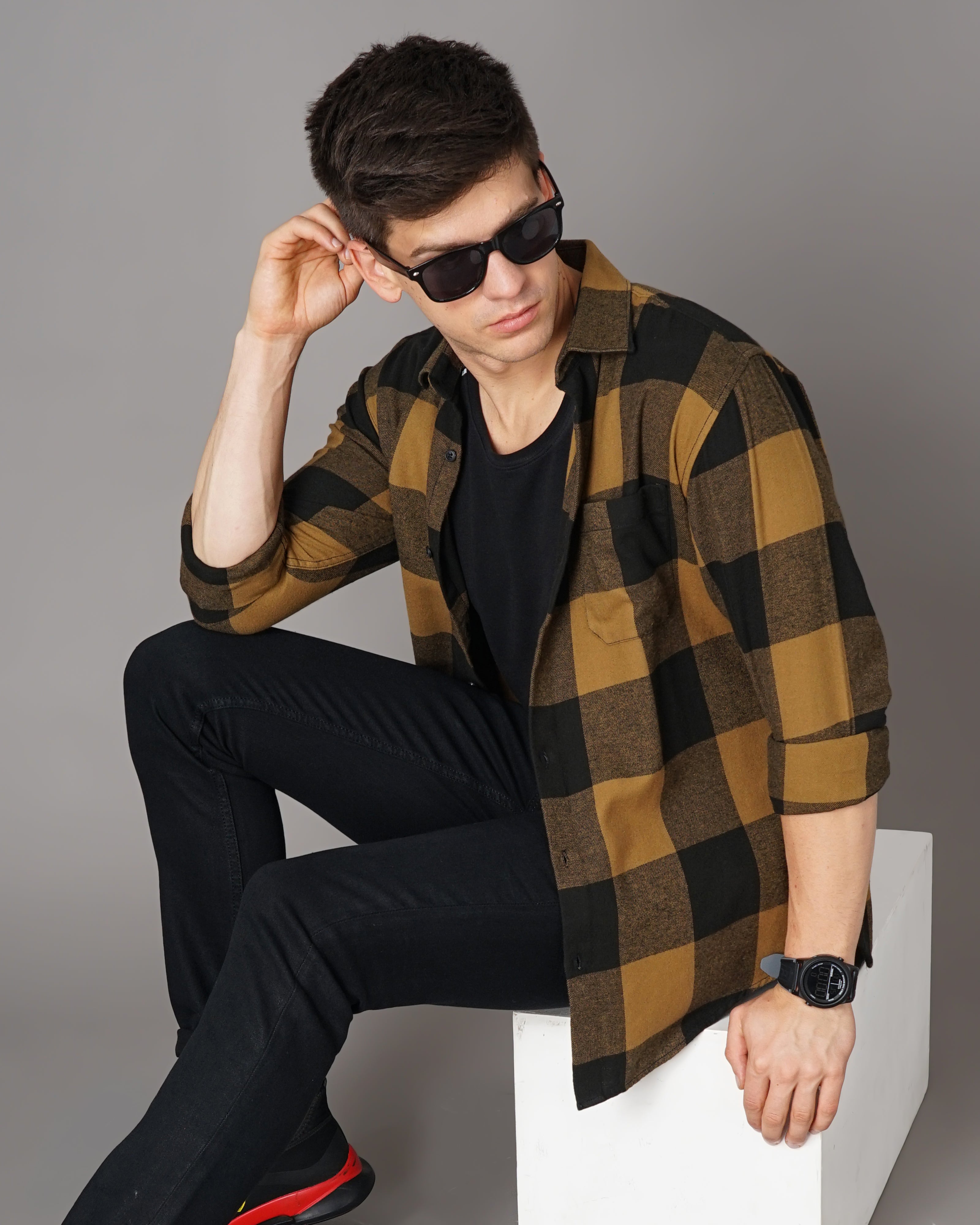 Men's Checks Shirt