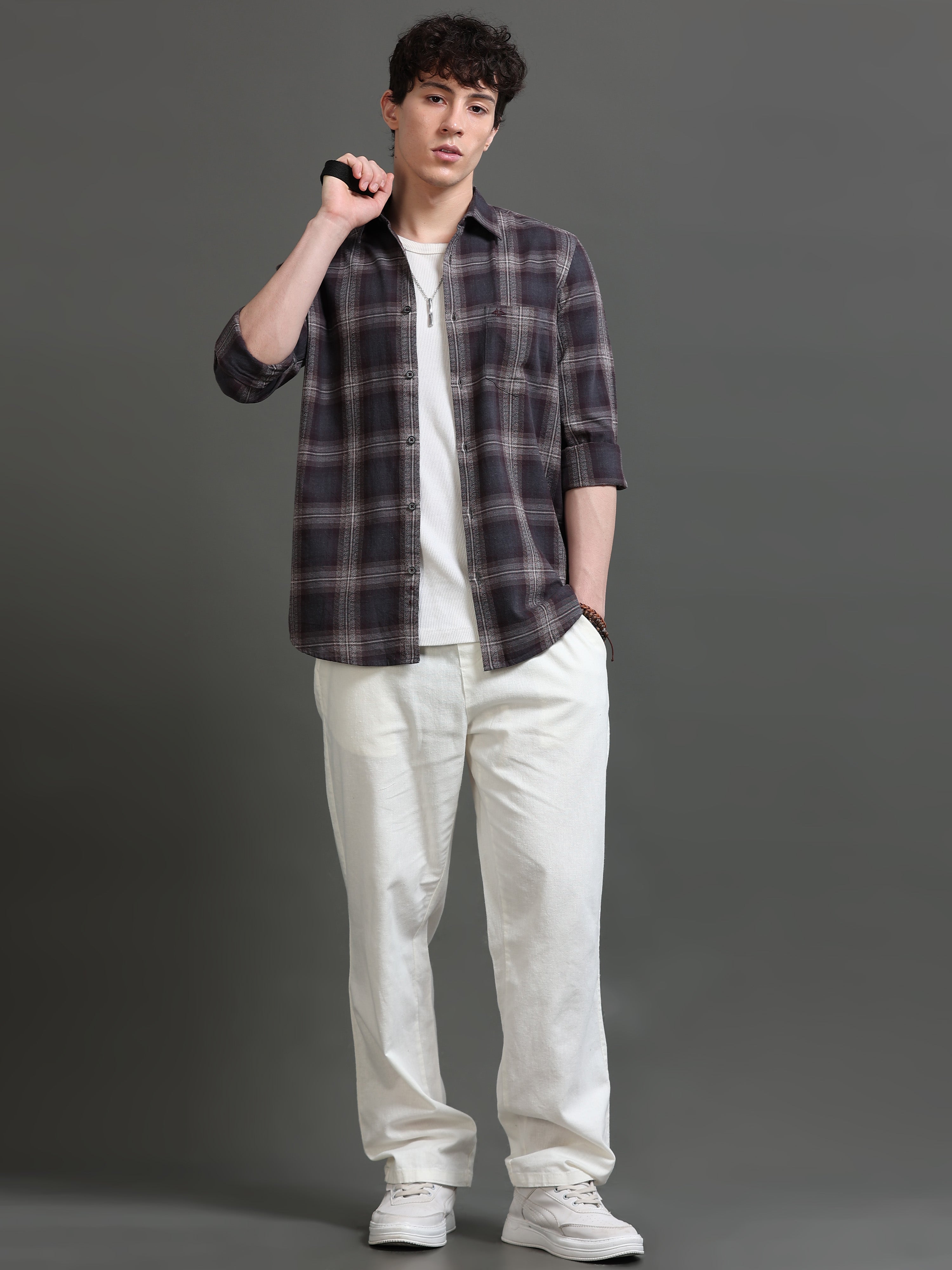 Men Smart Slim Fit Checked Casual Shirt