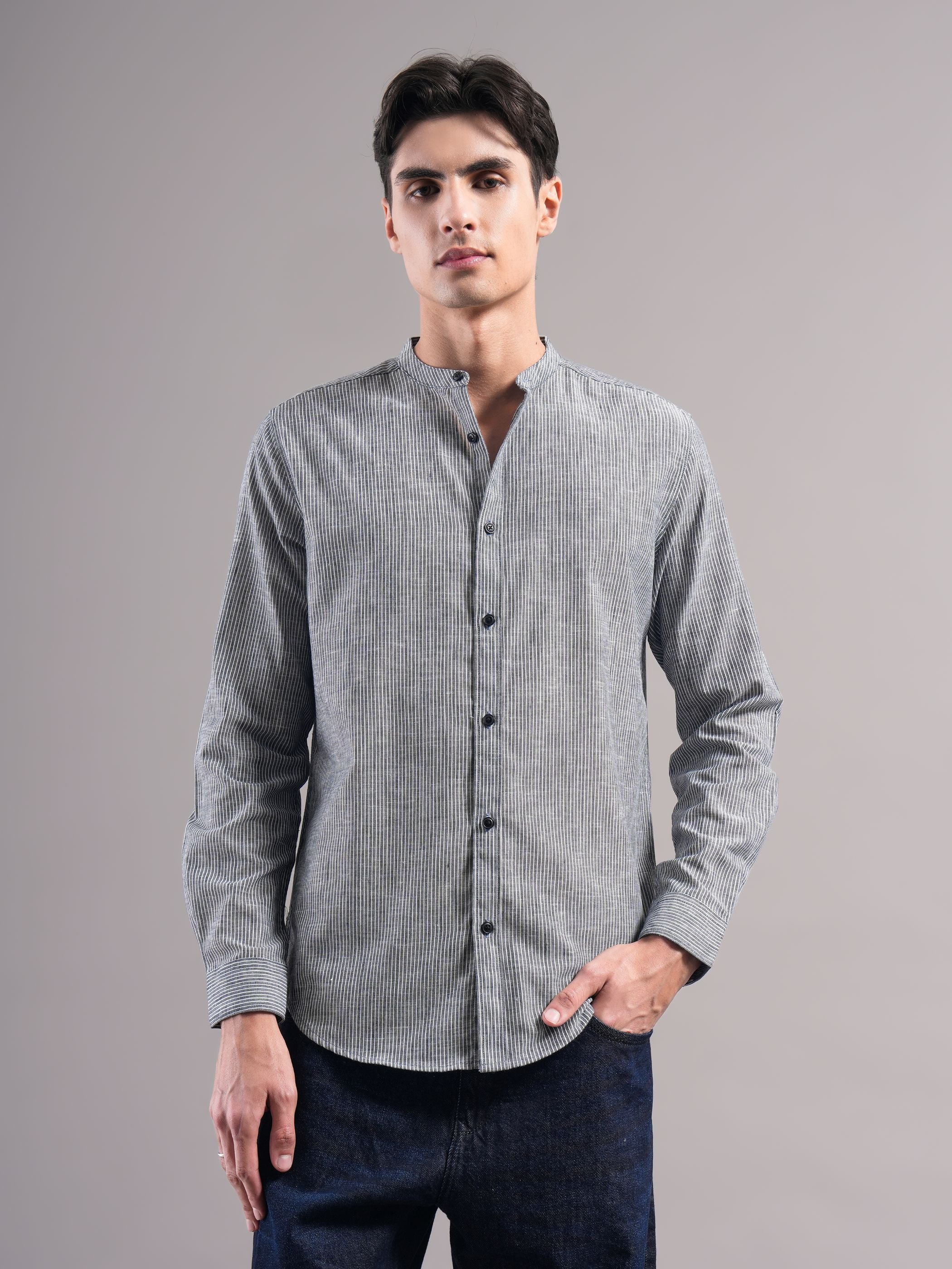 Men Smart Slim Fit Striped Casual Shirt