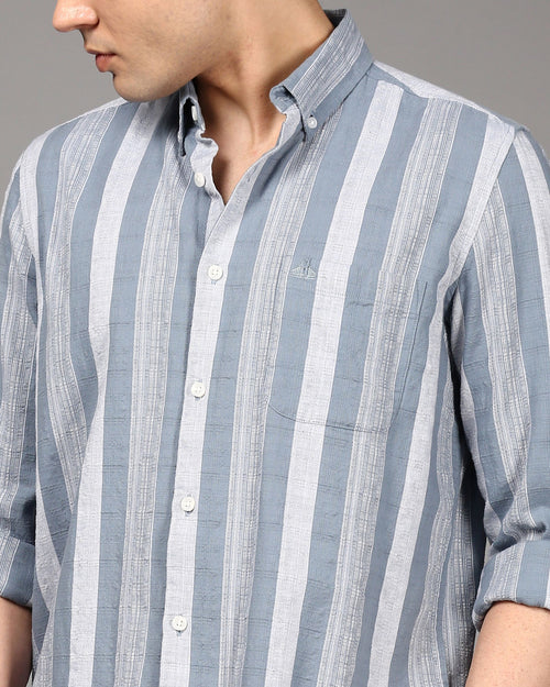 Men Comfort Fit Vertical Striped Casual Shirt