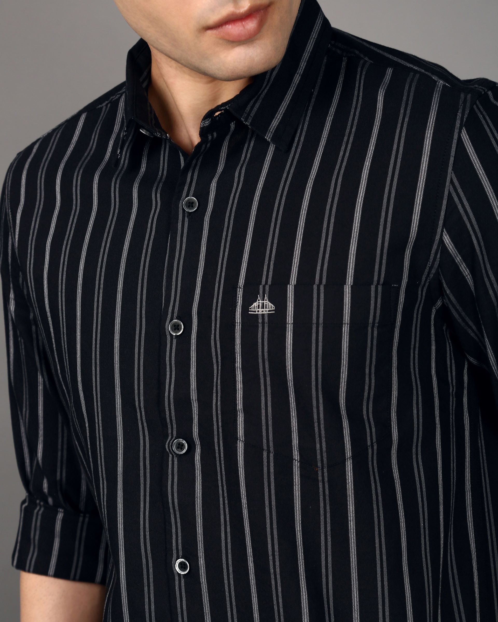 Men Comfort Fit Vertical Striped Spread Collar Cotton Casual Shirt