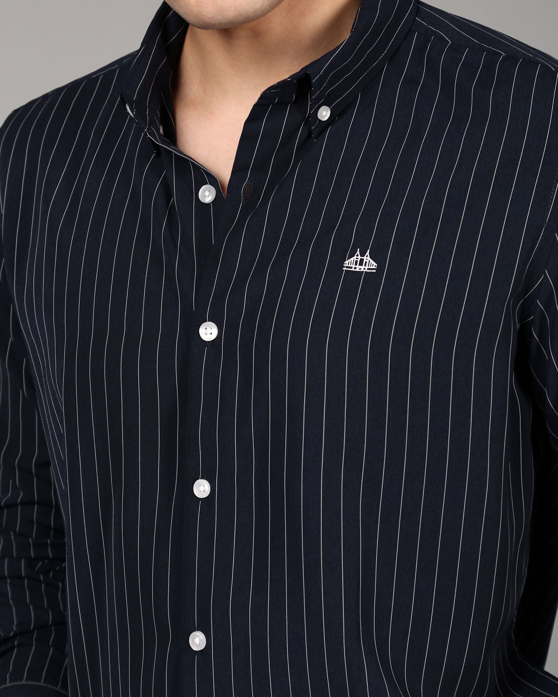 Comfort Slim Fit Vertical Striped Button-Down Collar Casual Shirt