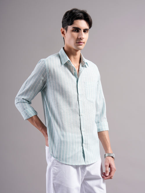 Men Smart Slim Fit Striped Casual Shirt
