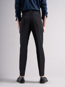 Men Low-Rise Relaxed Fit Stretchable Pleated Chinos