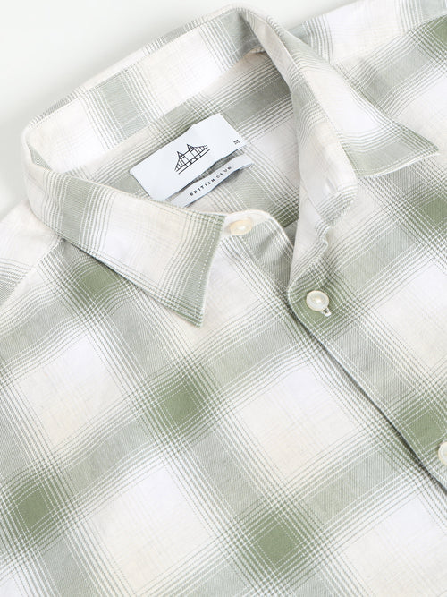 Men Smart Slim Fit Checked Casual Shirt