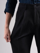 Men Low-Rise Relaxed Fit Stretchable Pleated Chinos