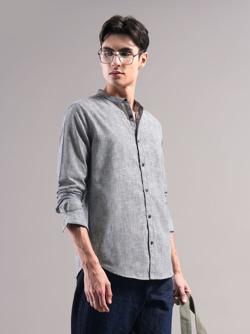 Men Smart Slim Fit Striped Casual Shirt