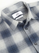 Men Smart Slim Fit Checked Casual Shirt