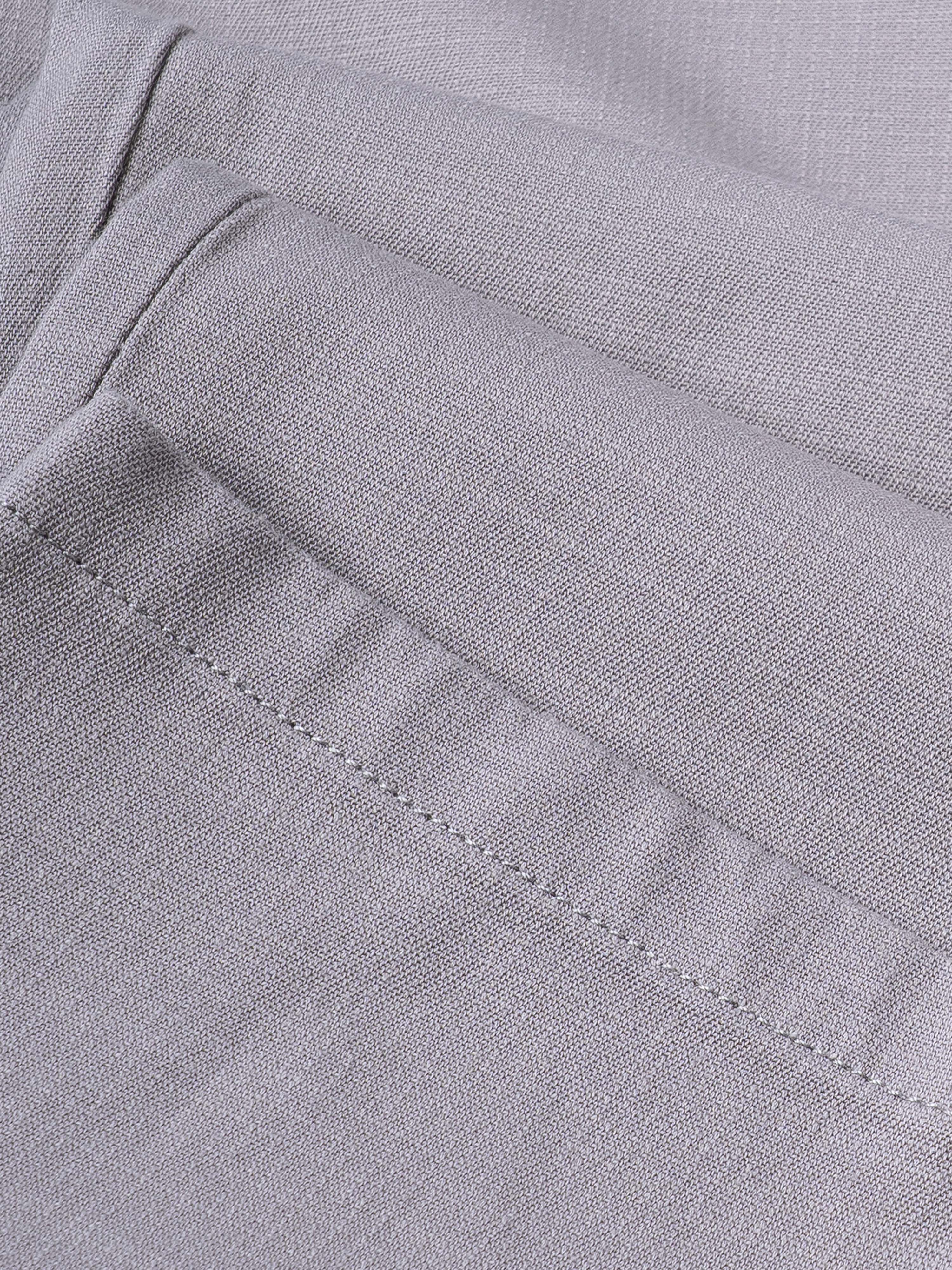Men Slim Fit Low-Rise Chinos