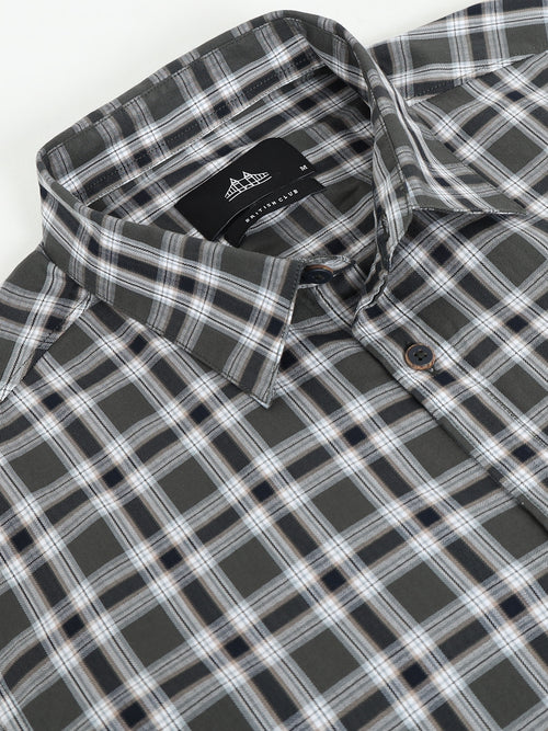 Men Smart Slim Fit Checked Casual Shirt