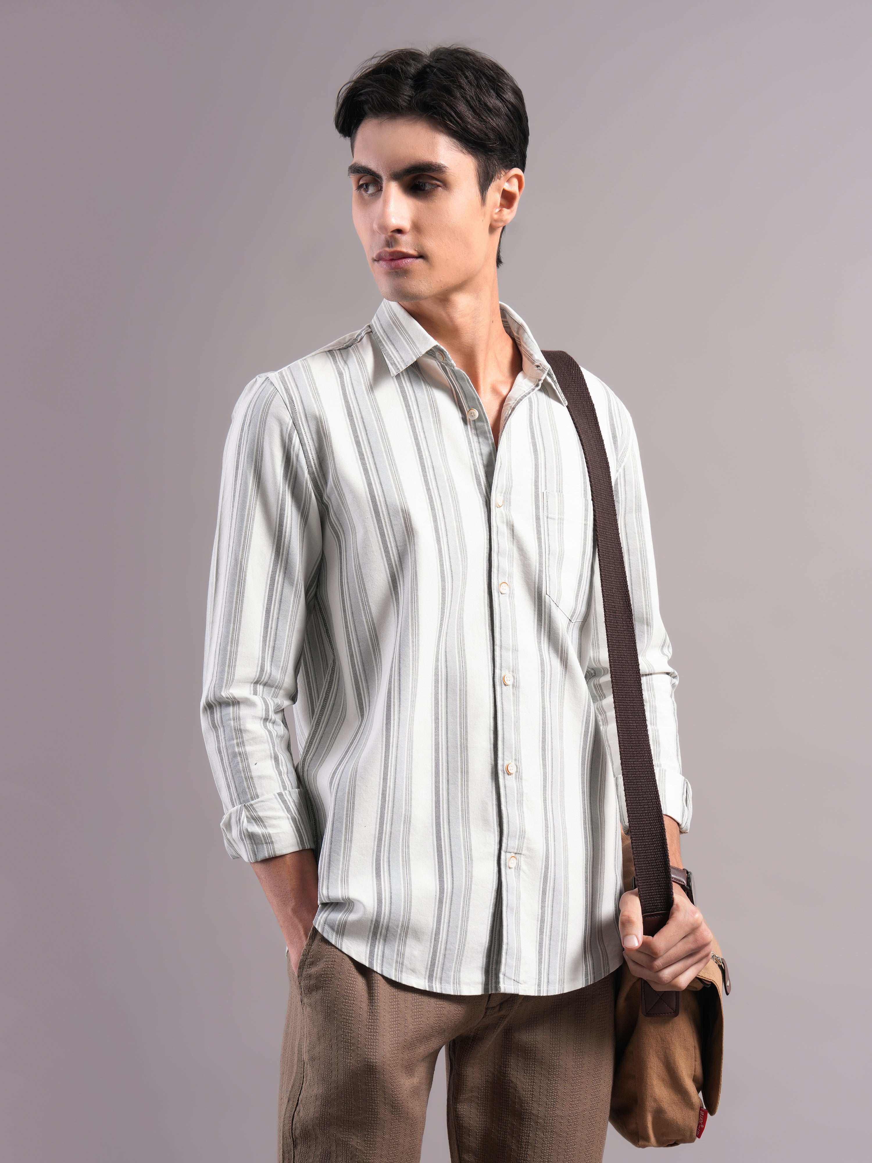 Men Smart Slim Fit Striped Casual Shirt