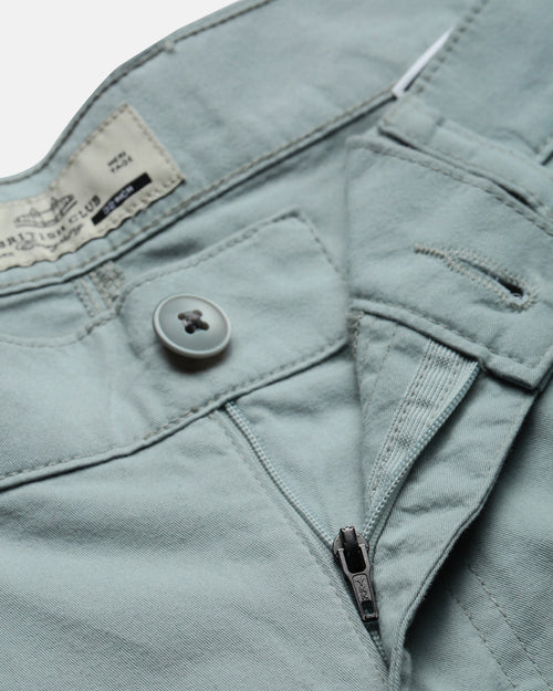Men Comfort Straight Fit Mid-Rise Cargos Trousers