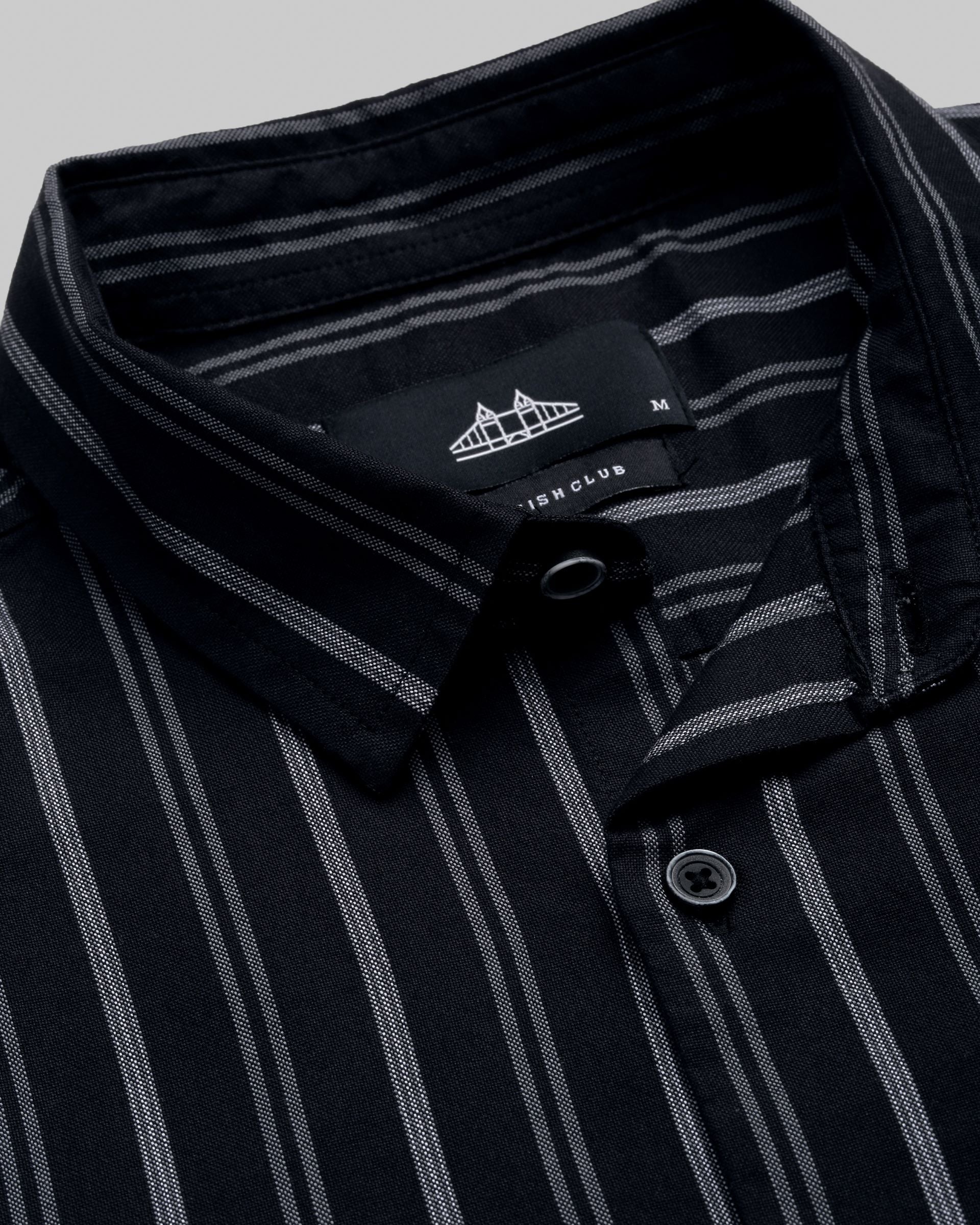 Men Comfort Fit Vertical Striped Spread Collar Cotton Casual Shirt