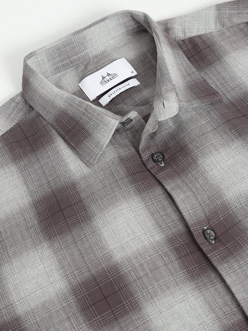Men Smart Slim Fit Checked Casual Shirt
