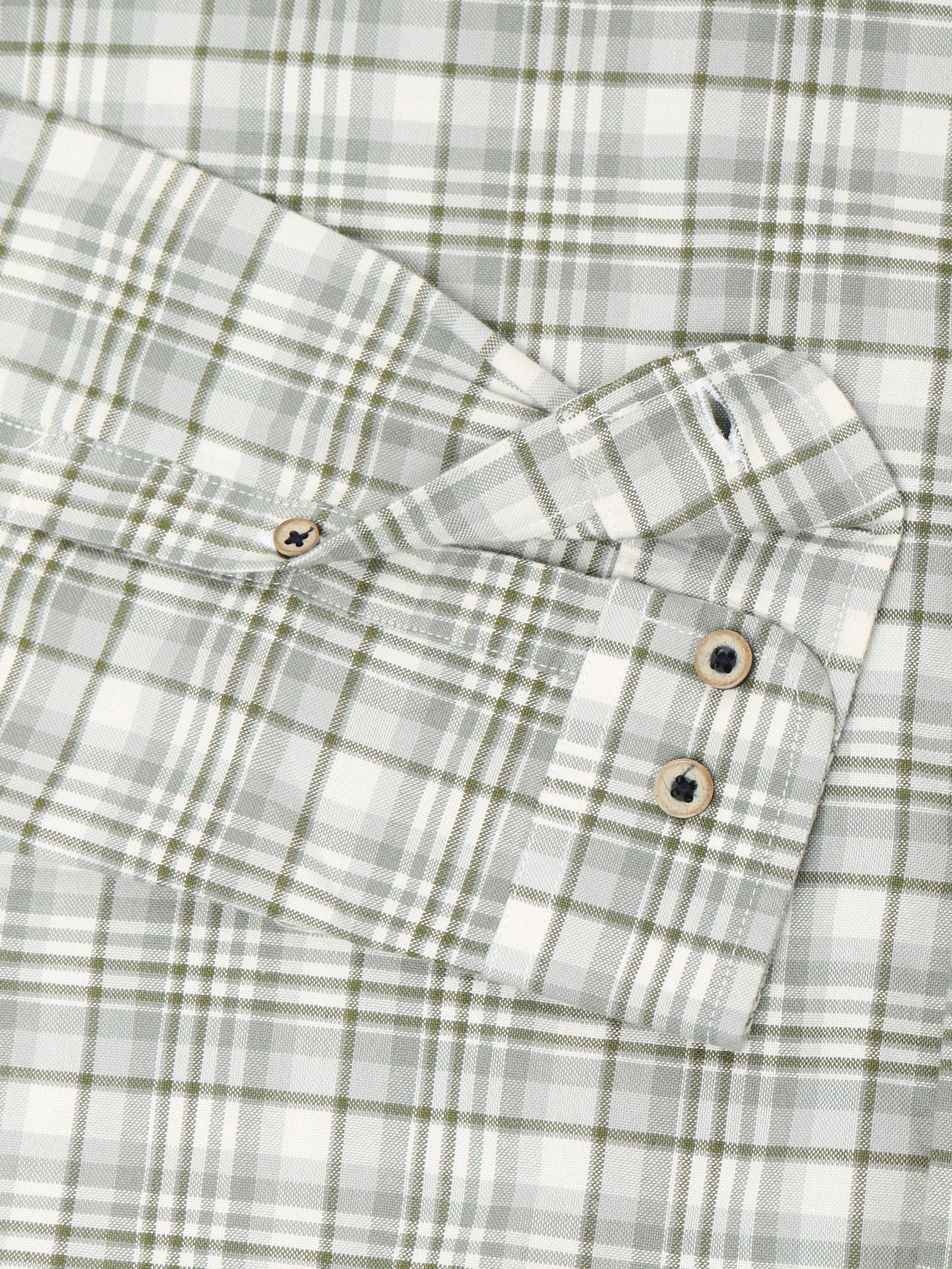Men Smart Slim Fit Checked Casual Shirt