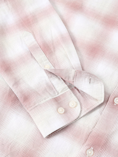 Men Smart Slim Fit Checked Casual Shirt