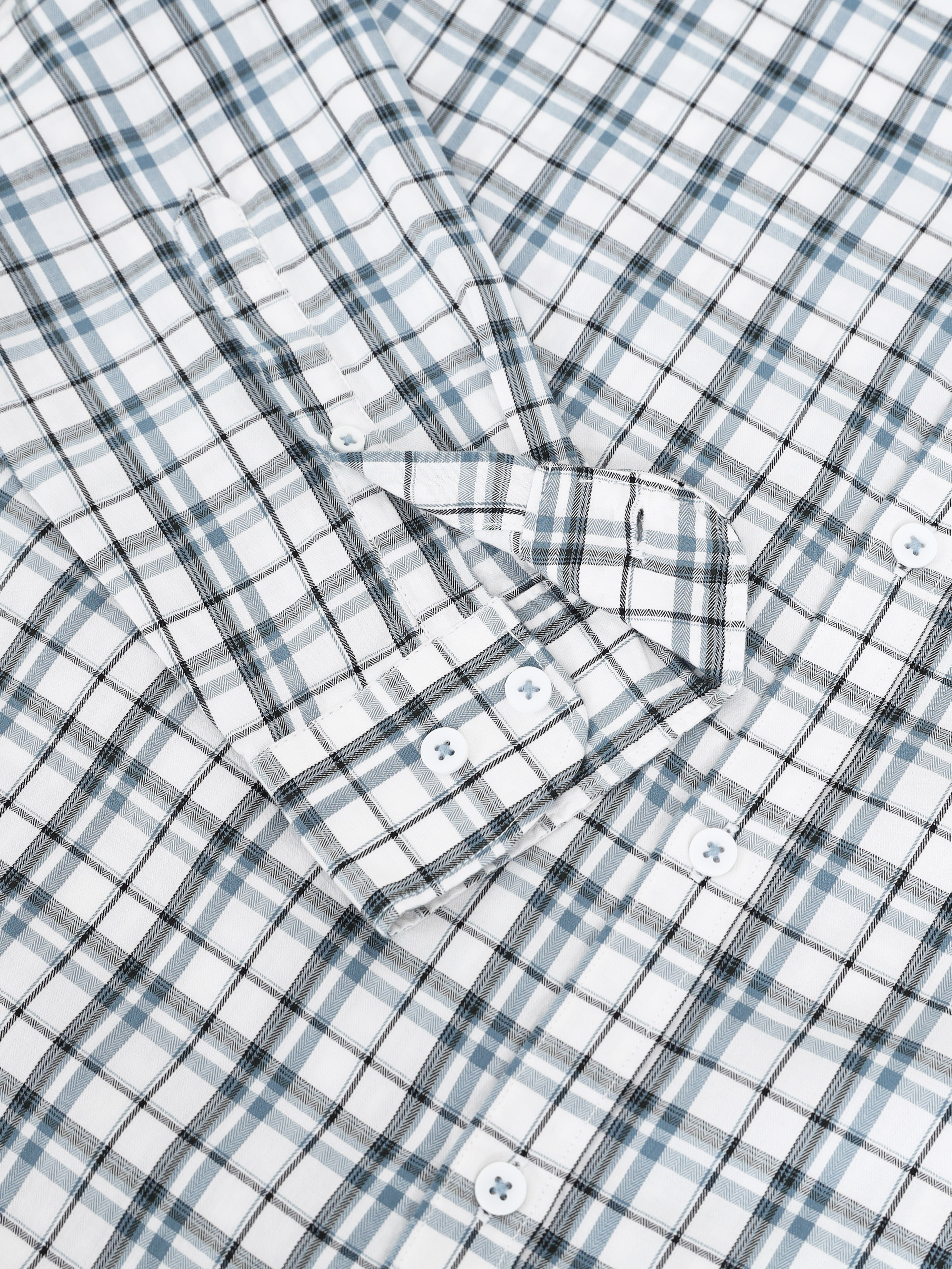 Men Smart Slim Fit Checked Casual Shirt