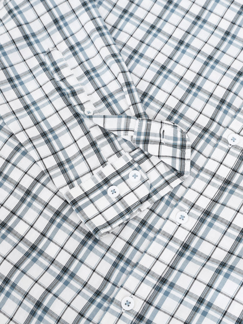 Men Smart Slim Fit Checked Casual Shirt