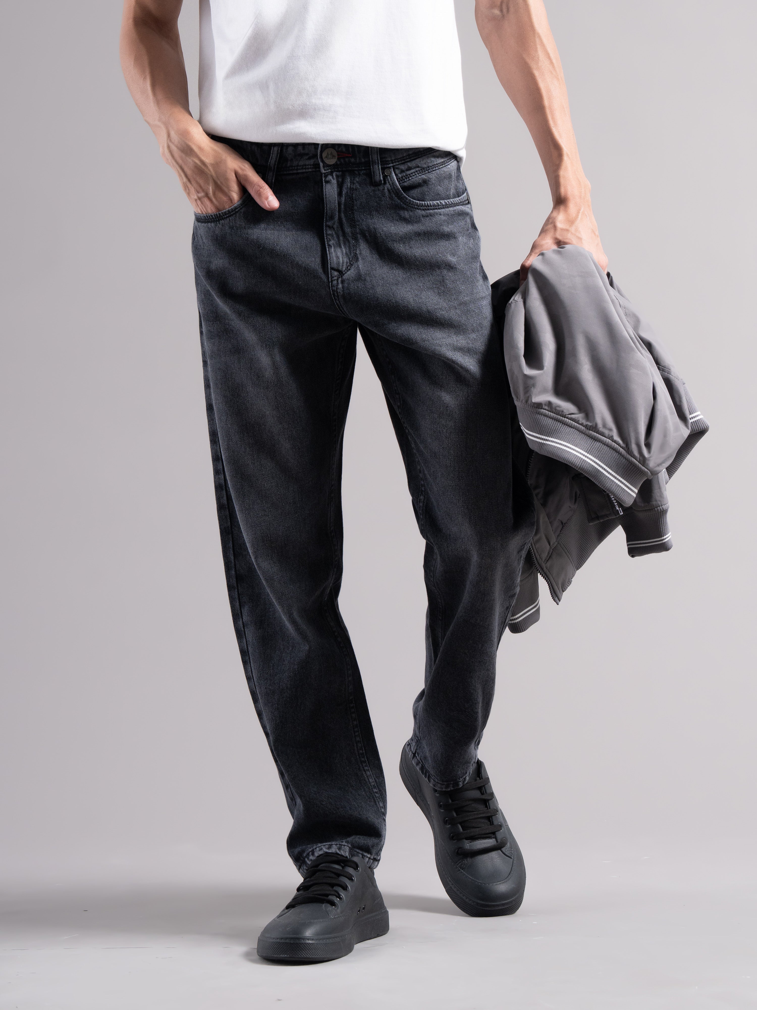 Men Smart Slim Fit Mid-Rise Light Fade Jeans