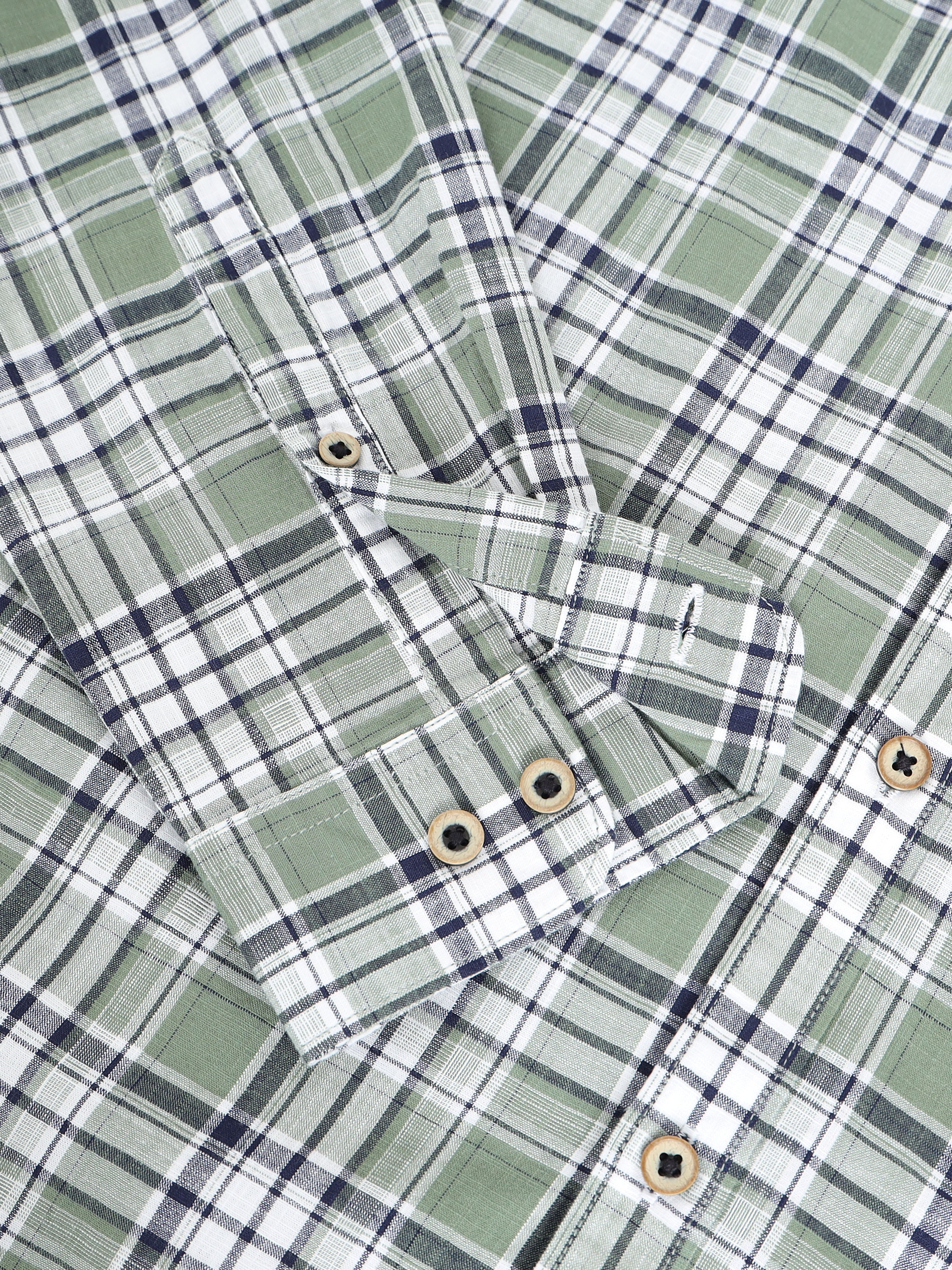 Men Smart Slim Fit Checked Casual Shirt