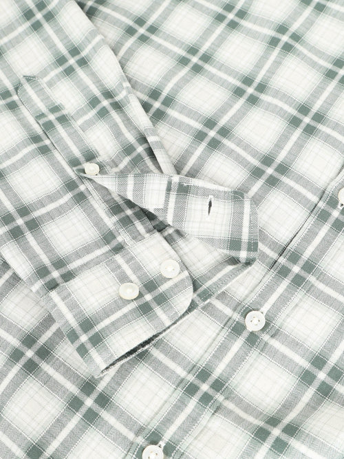 Men Smart Slim Fit Checked Casual Shirt