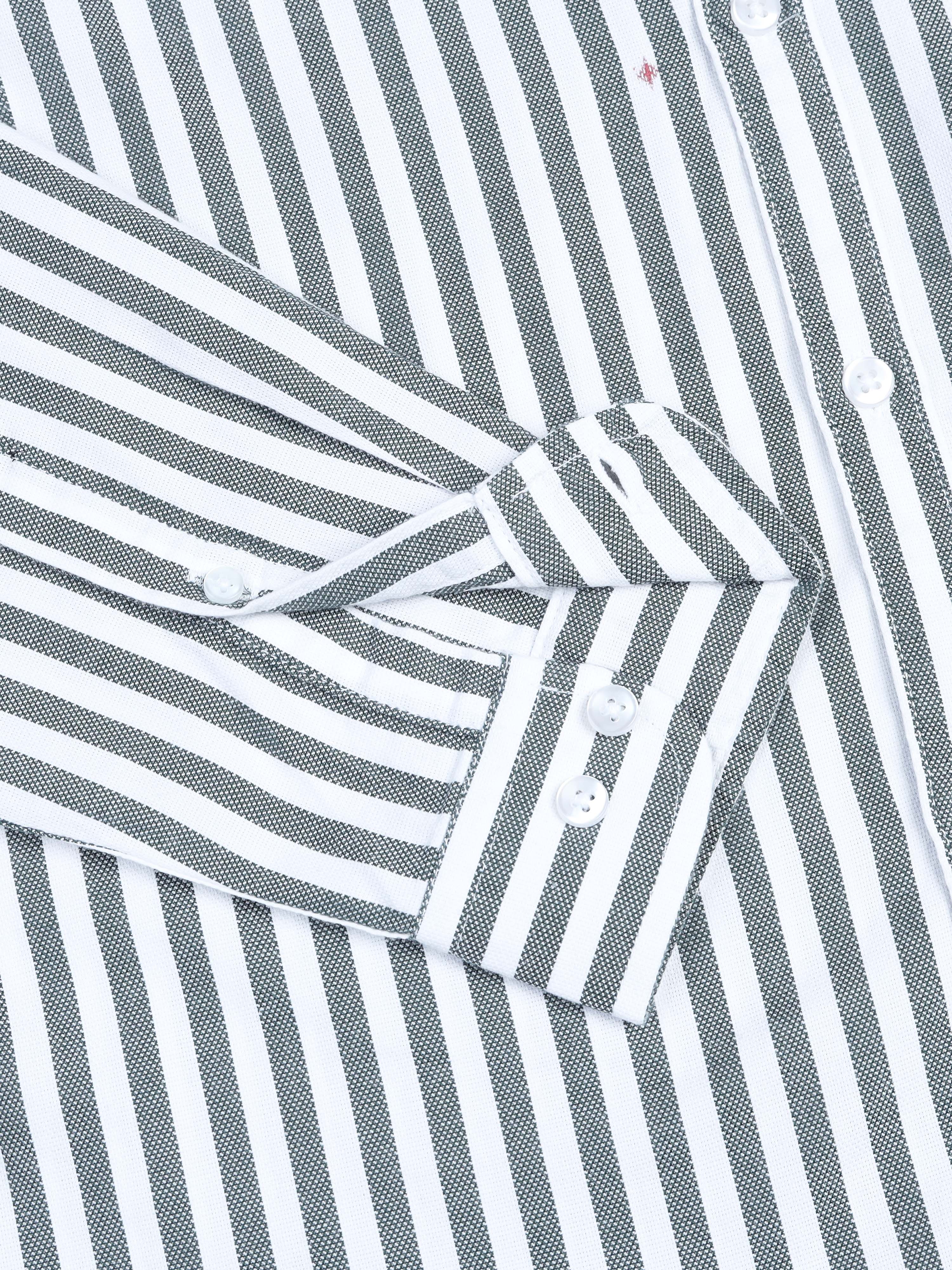 Men Stripes Green Shirts