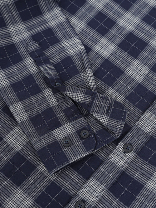 Men Smart Slim Fit Checked Casual Shirt