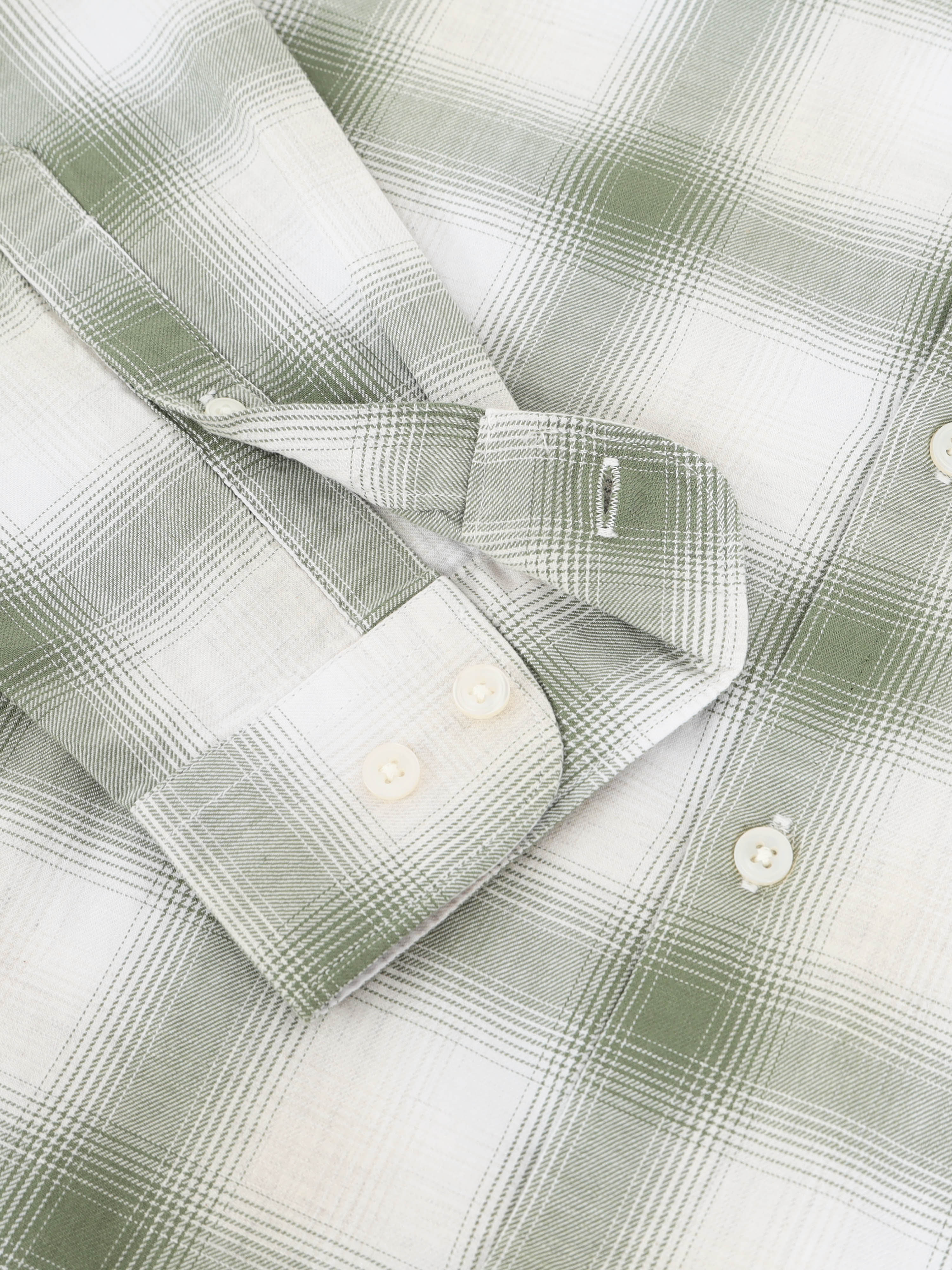 Men Smart Slim Fit Checked Casual Shirt