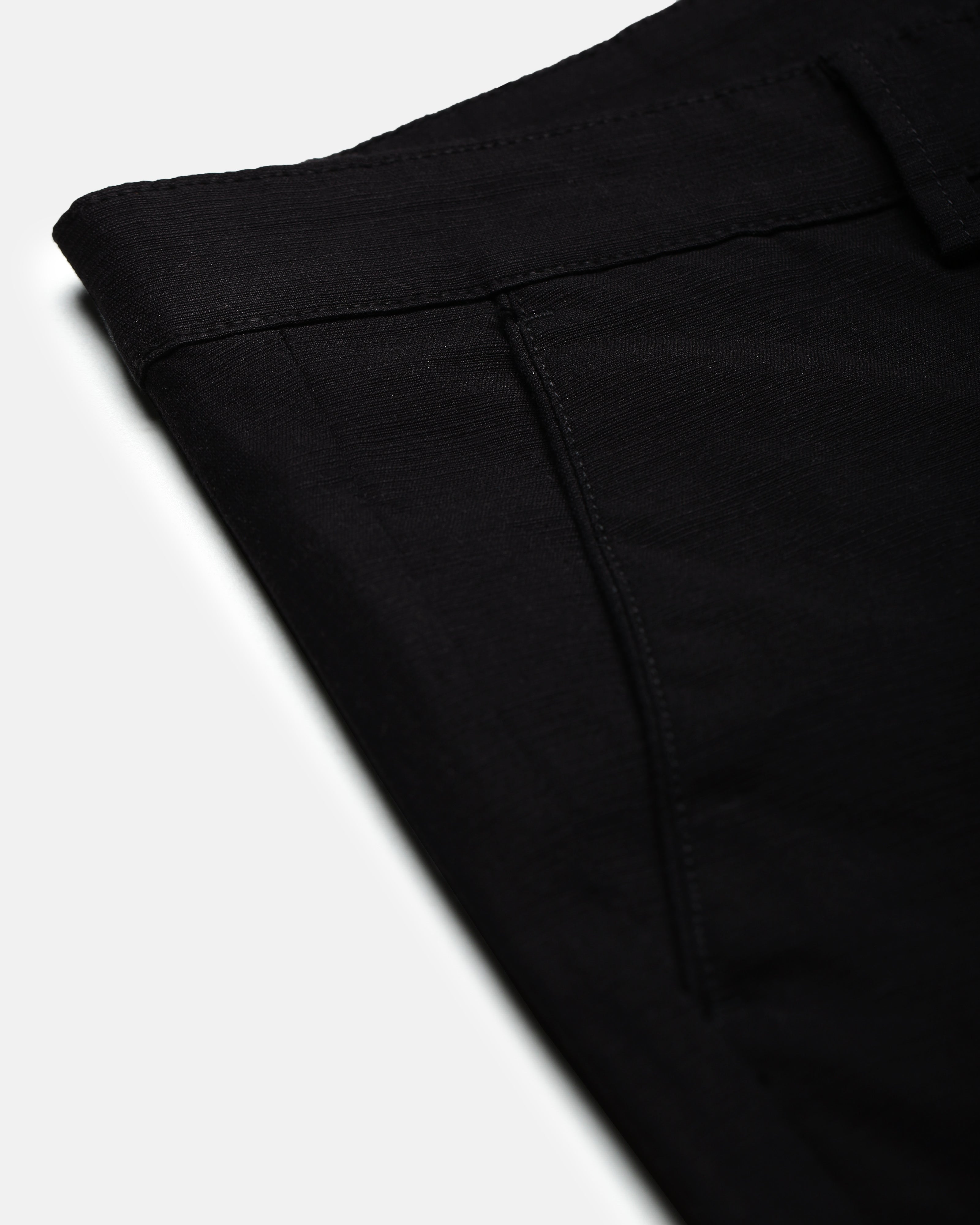 Men Comfort Slim Fit Low-Rise Chinos