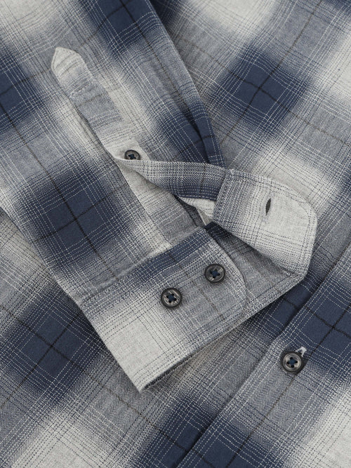 Men Smart Slim Fit Checked Casual Shirt