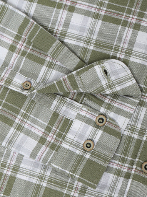 Men Smart Slim Fit Checked Casual Shirt