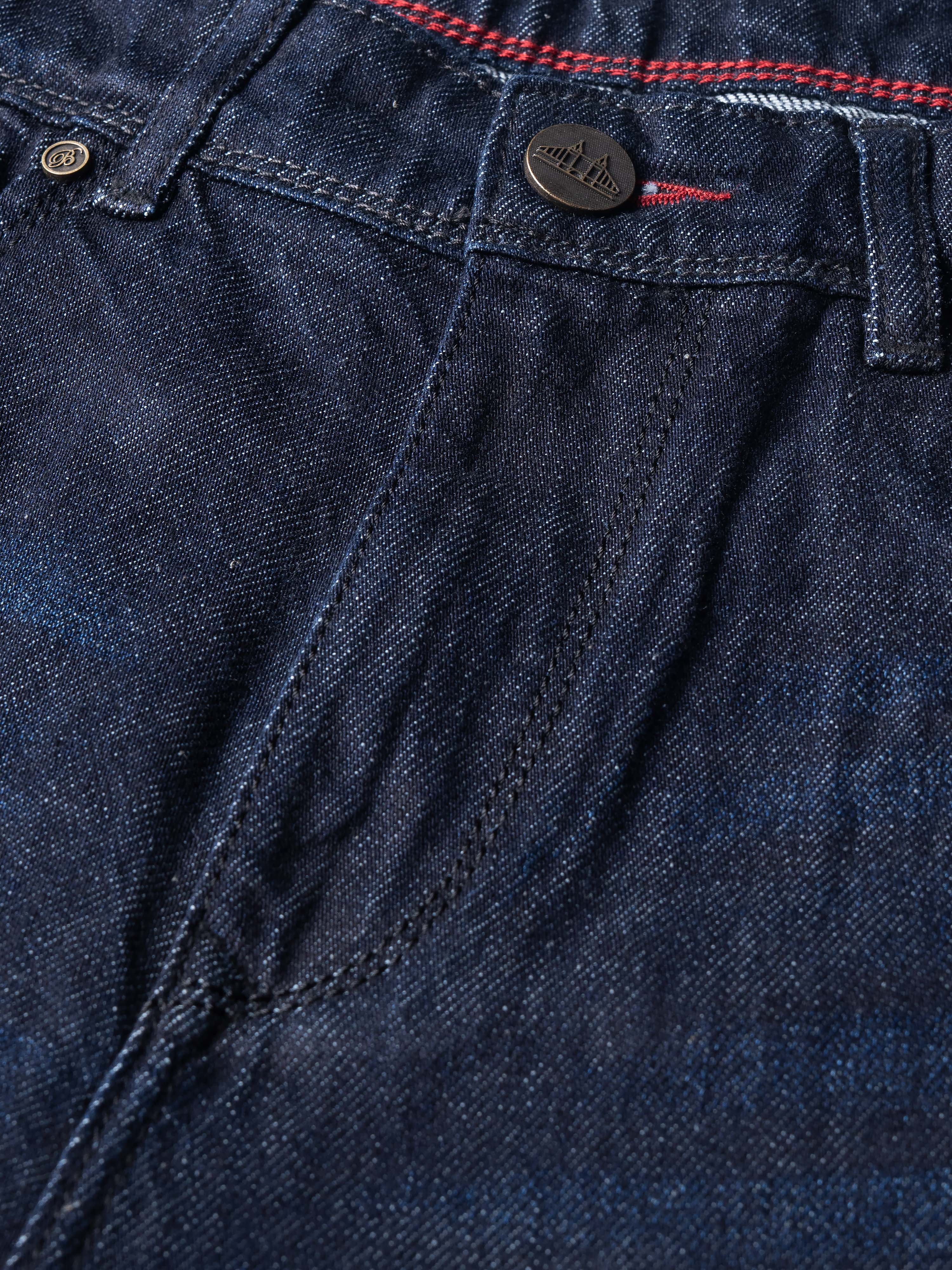 Men Smart Slim Fit Mid-Rise Light Fade Jeans
