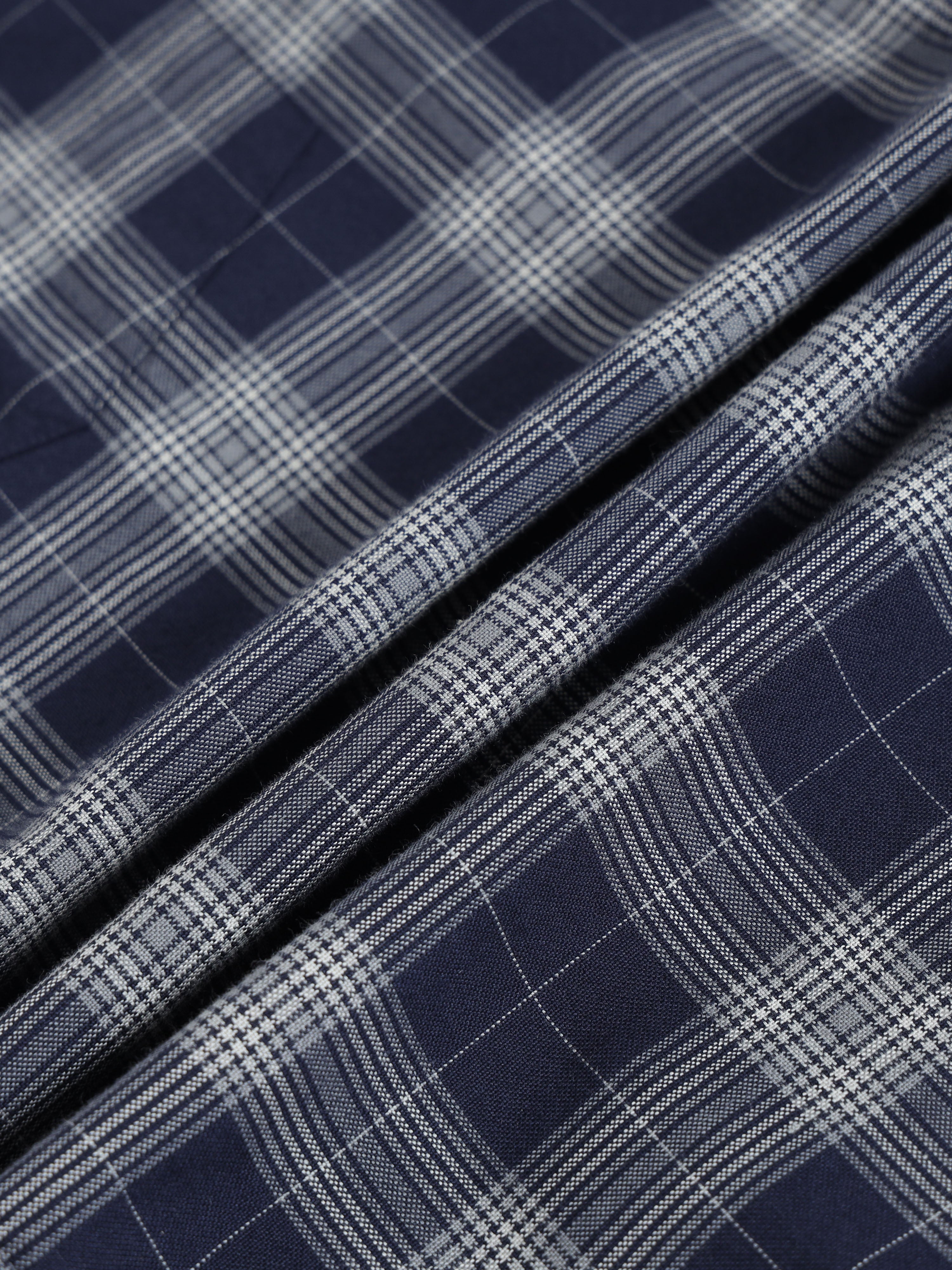 Men Smart Slim Fit Checked Casual Shirt
