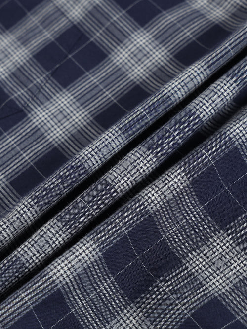 Men Smart Slim Fit Checked Casual Shirt
