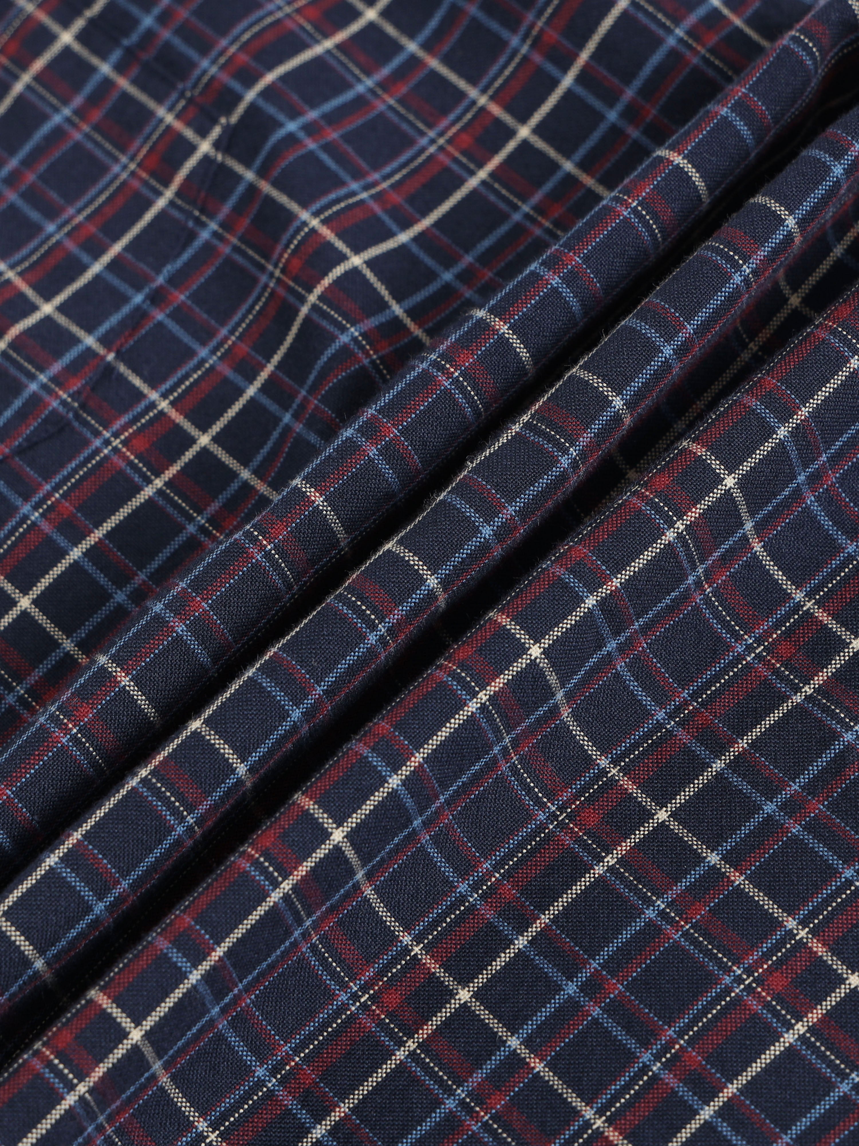 Men Smart Slim Fit Checked Casual Shirt