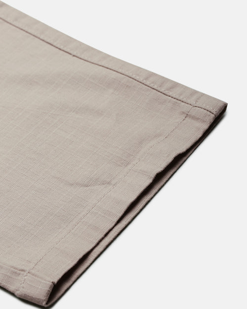 Men Comfort Straight Fit Mid-Rise Chinos Trouser