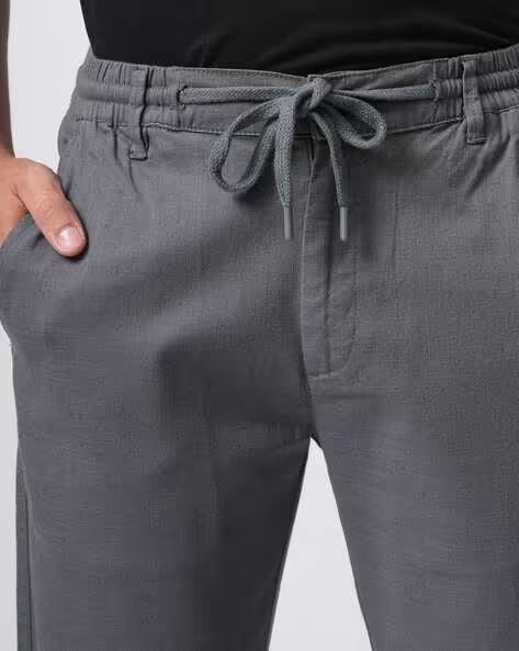Men Comfort Slim Fit Low-Rise Cotton Cargos Trousers