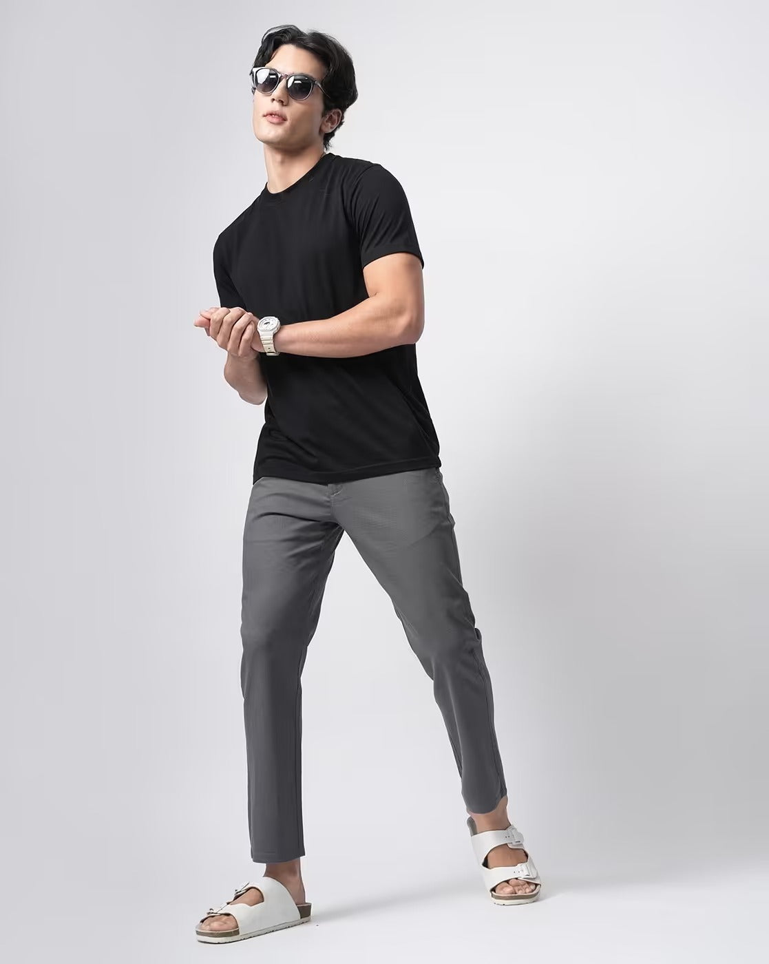 Men Comfort Slim Fit Low-Rise Cotton Cargos Trousers