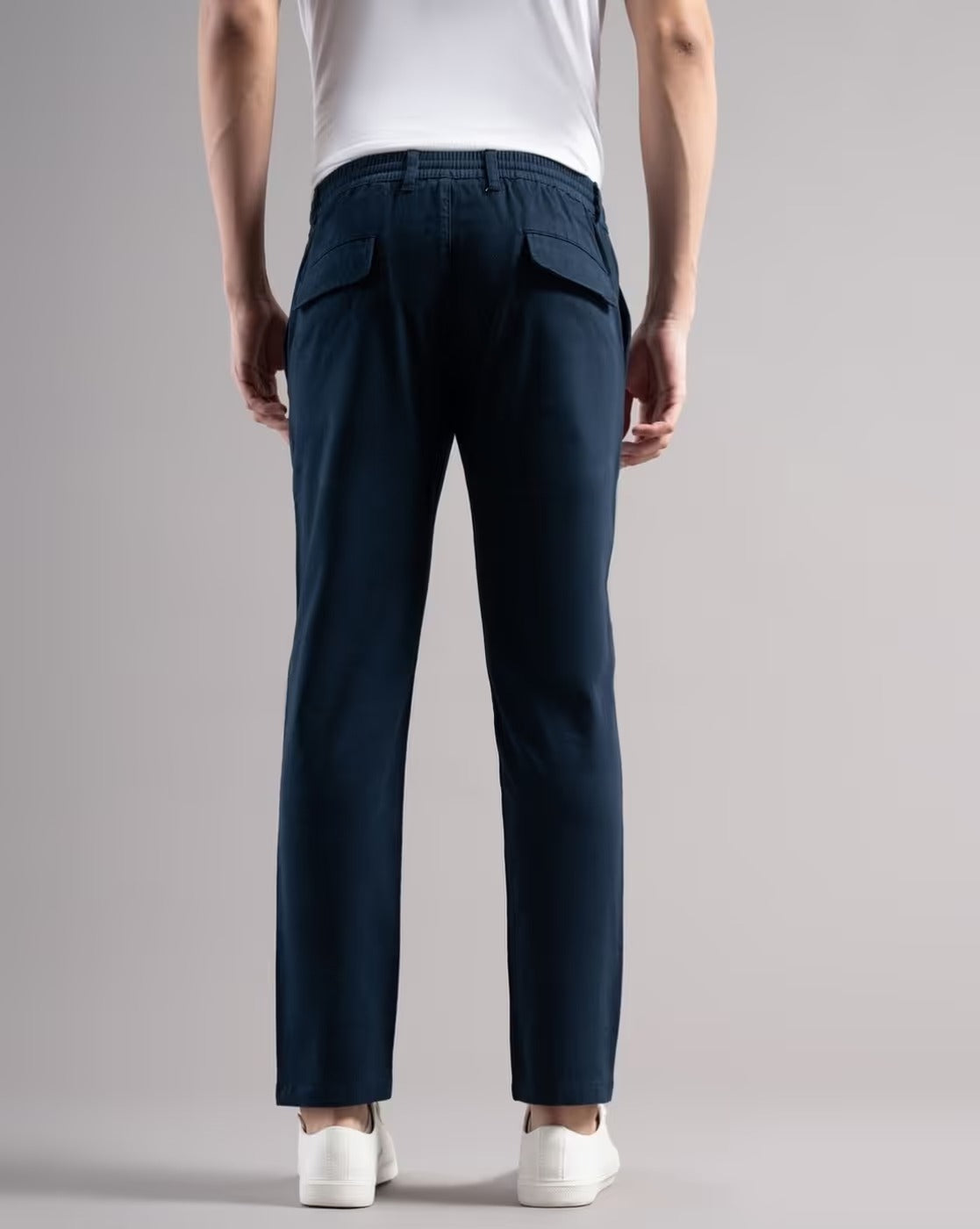 Men Smart Slim Fit Low-Rise Chinos Trousers